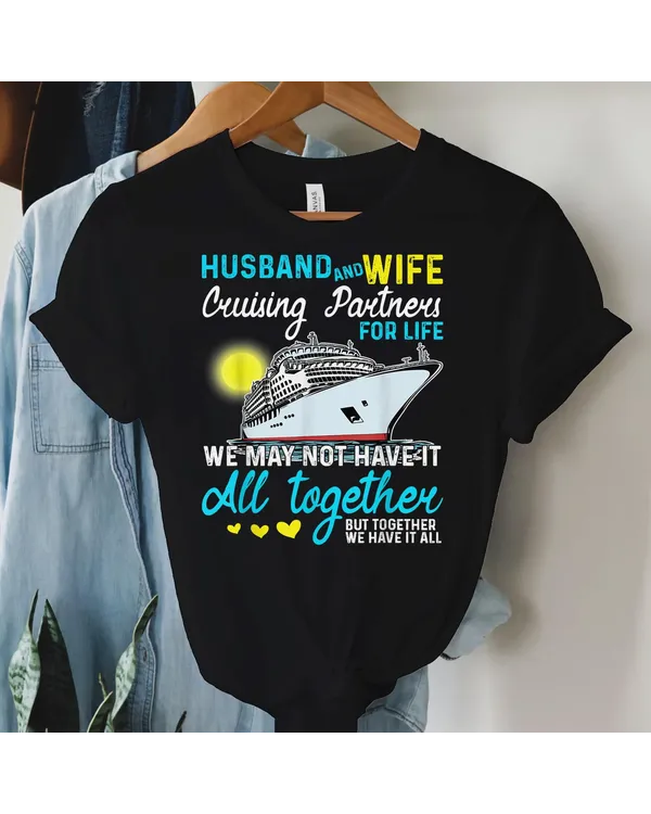 Husband Wife Cruising Anniversary Trip 2024 Honeymoon Love T-Shirt